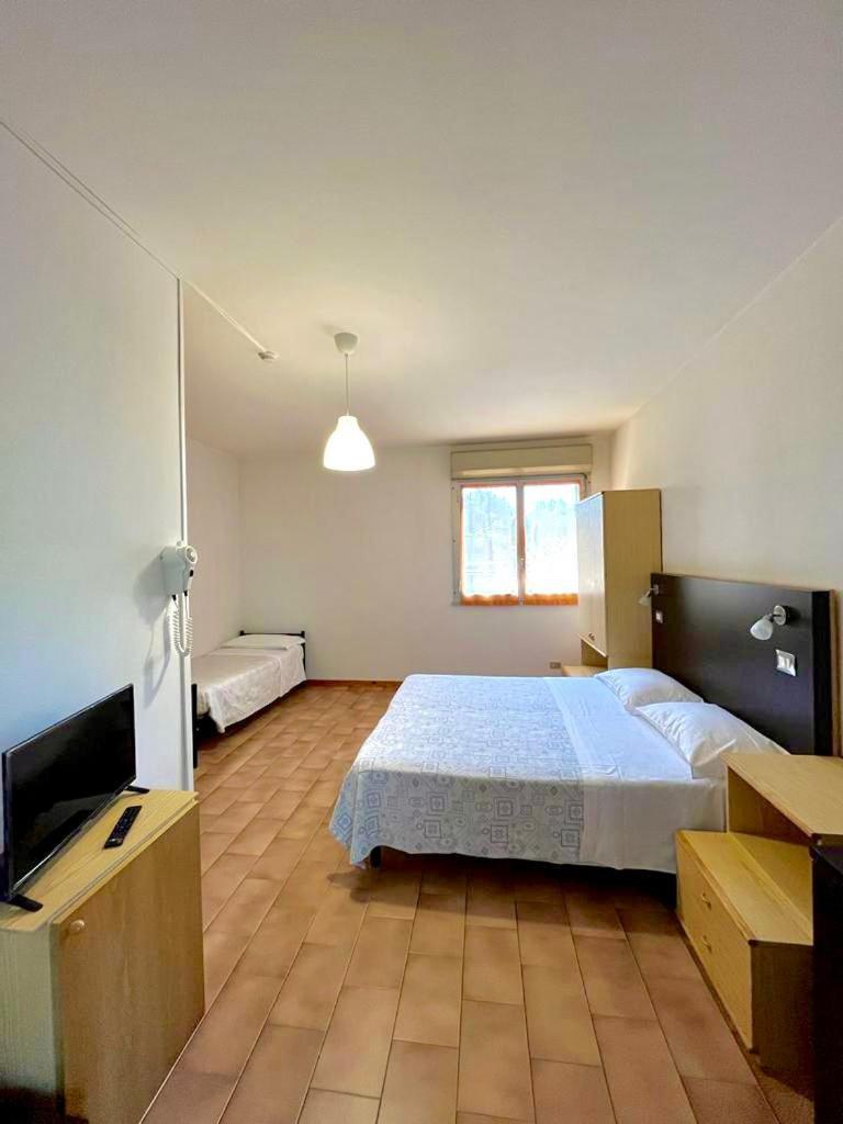 Hotel Nazionale Cervia Esterno foto